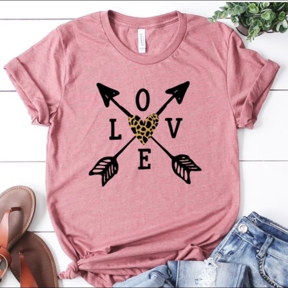 Boutique Tops - Women’s Rose Gold Heart Leopard Heart Tee
